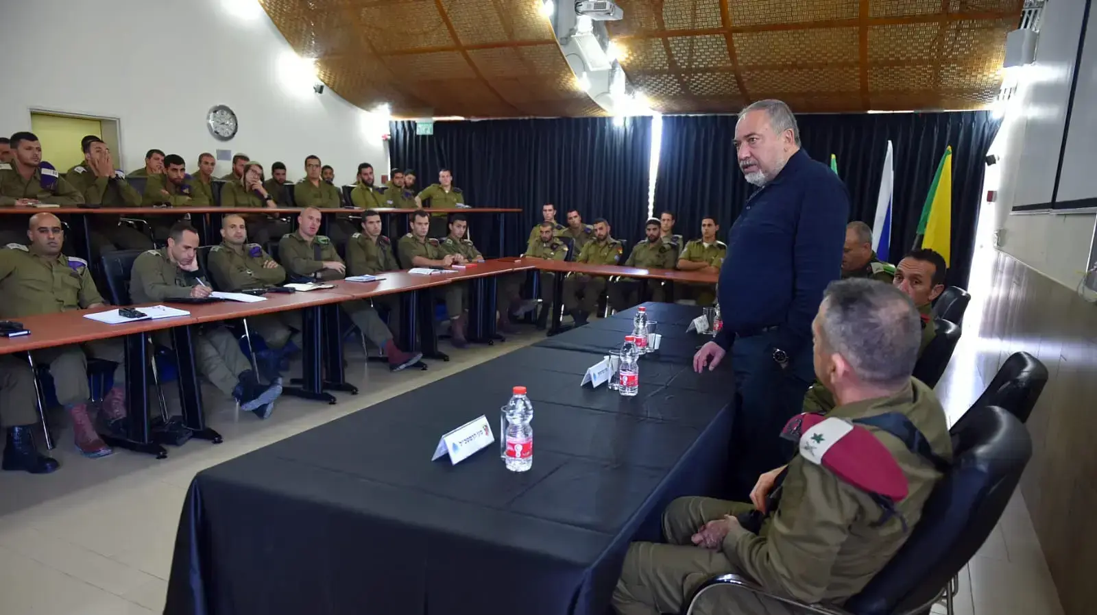 סיור של שר הביטחון, אביגדור ליברמן באוגדת עזה סיור של שר הביטחון, אביגדור ליברמן באוגדת עזה