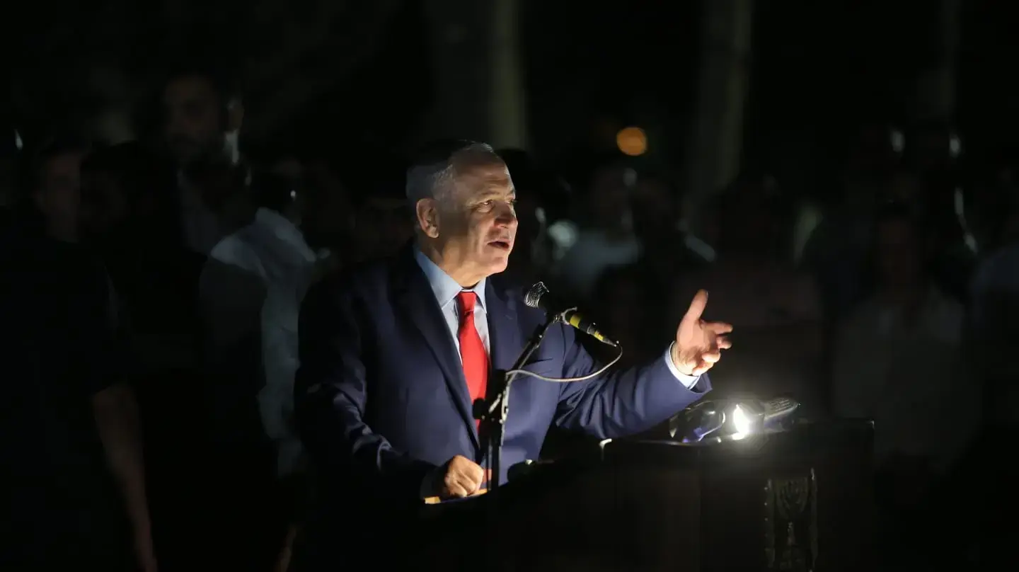 בנימין נתניהו בהלוויתו של עו"ד יעקב וינרוט, בית עלמין, נתניה