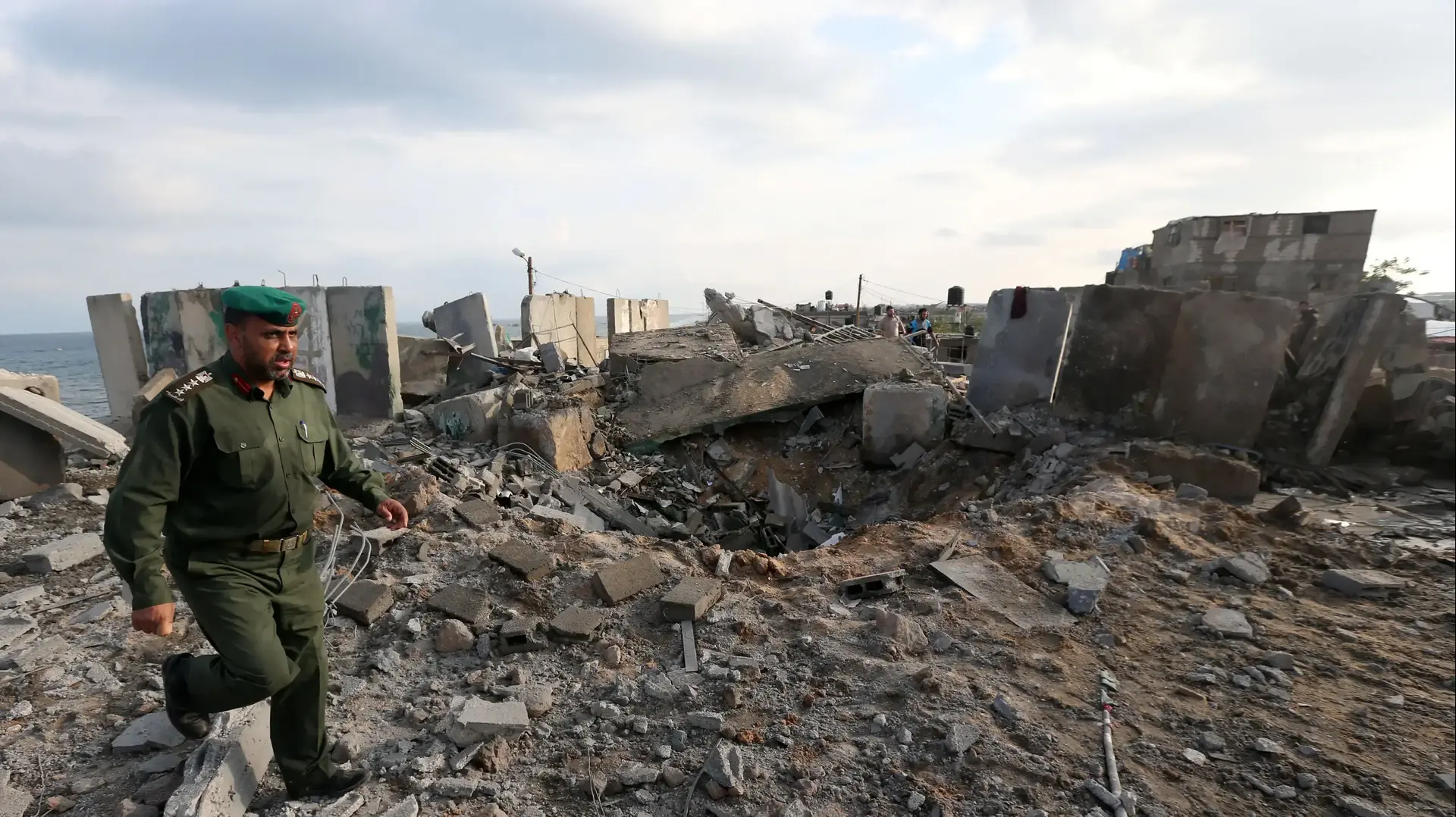 הרס כתוצאה מתקיפות צה"ל בעזה הרס כתוצאה מתקיפות צה"ל בעזה