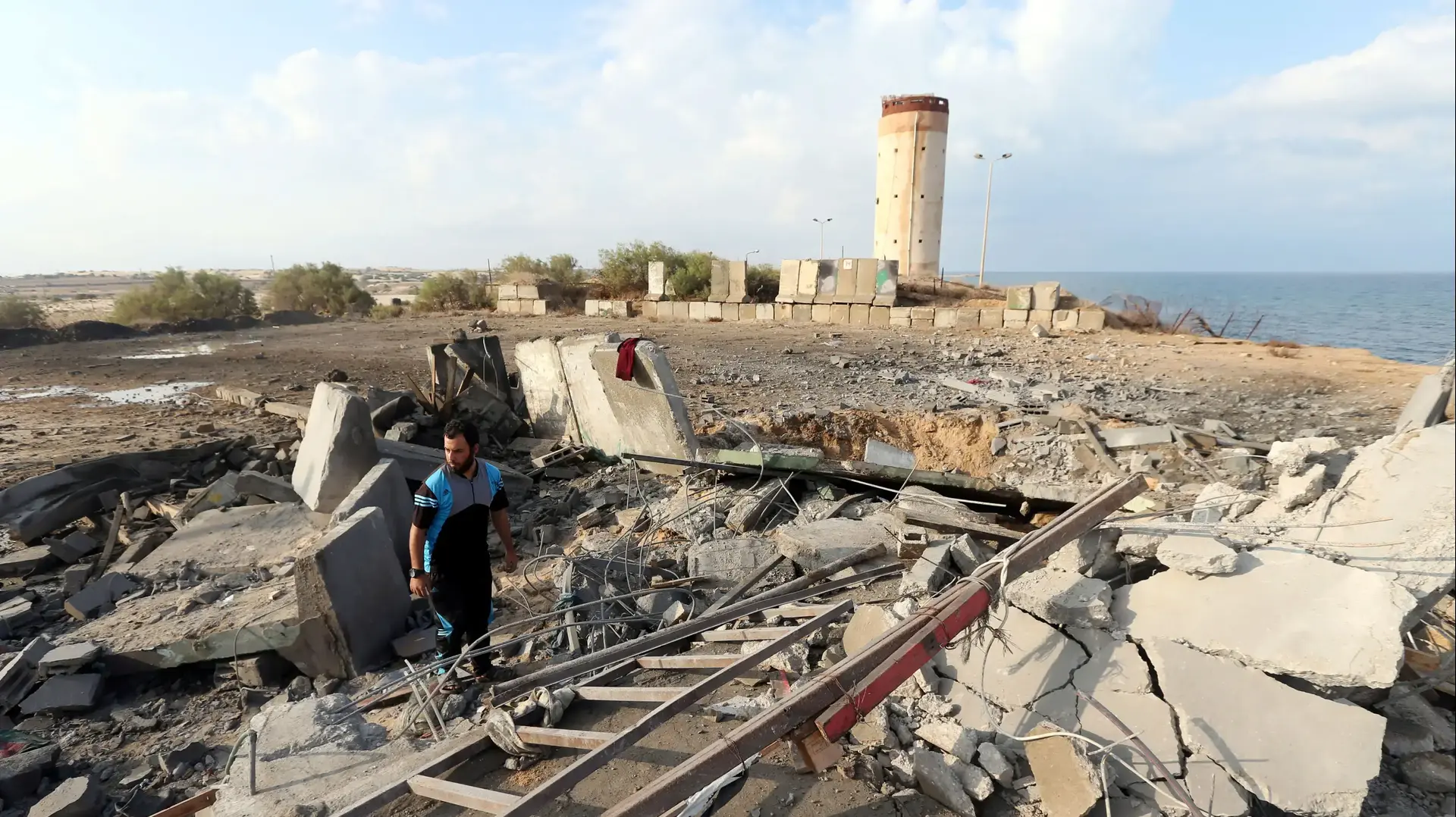 הרס כתוצאה מתקיפות צה"ל בעזה הרס כתוצאה מתקיפות צה"ל בעזה