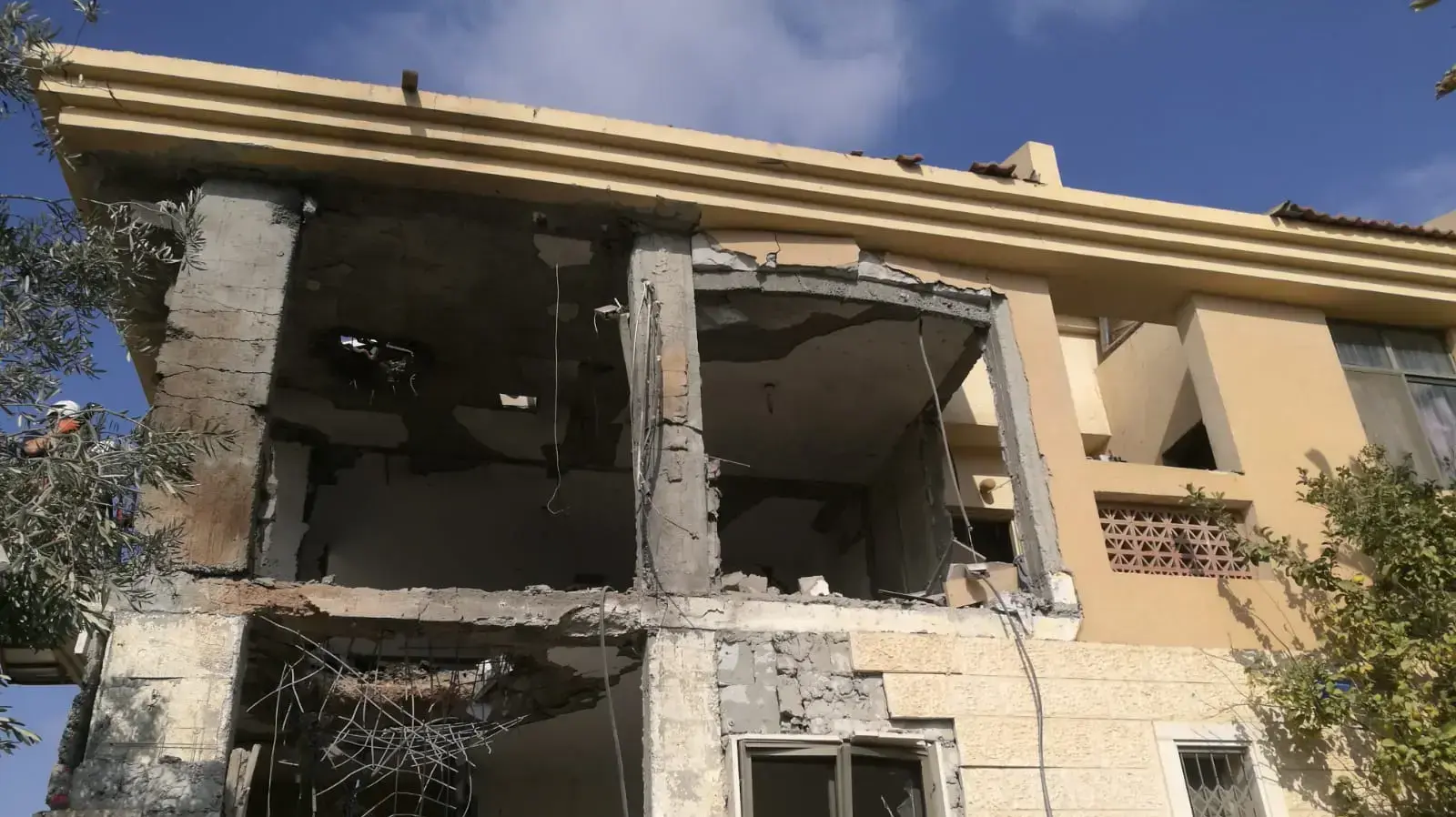 פגיעת רקטה שנורתה מרצועת עזה בבית בבאר שבע, 17 באוקטובר 2018 פגיעת רקטה שנורתה מרצועת עזה בבית בבאר שבע, 17 באוקטובר 2018