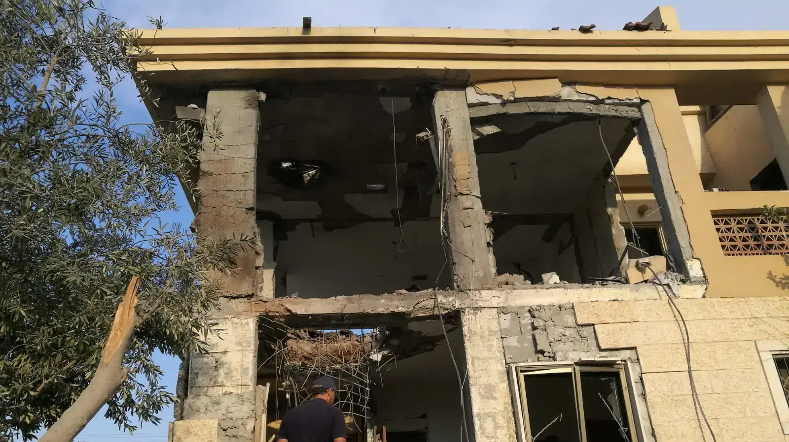 פגיעת רקטה שנורתה מרצועת עזה בבית בבאר שבע, 17 באוקטובר 2018 פגיעת רקטה שנורתה מרצועת עזה בבית בבאר שבע, 17 באוקטובר 2018