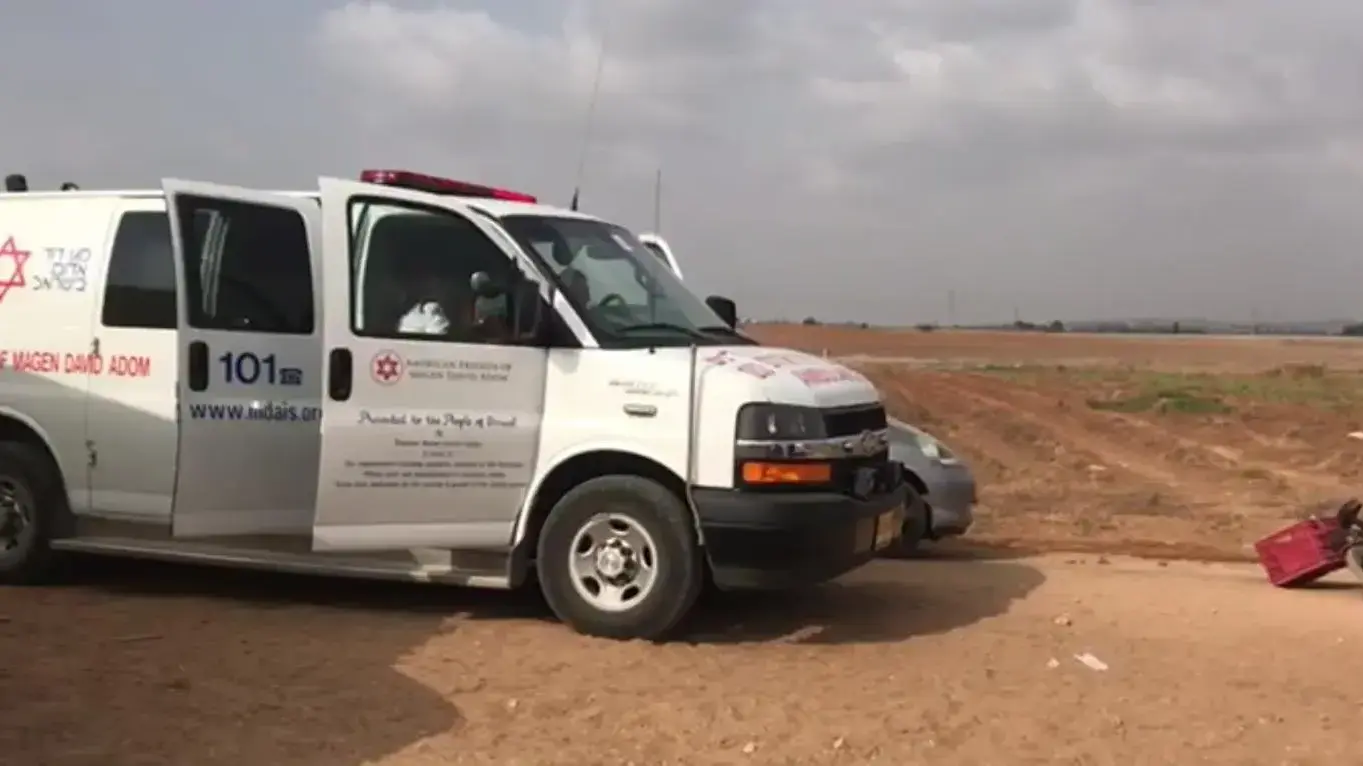 רוכב אופניים חשמליים כבן 50 נהרג ליד מושב ברכיה שליד אשקלון, חשד לתאונת פגע וברח רוכב אופניים חשמליים כבן 50 נהרג ליד מושב ברכיה שליד אשקלון, חשד לתאונת פגע וברח