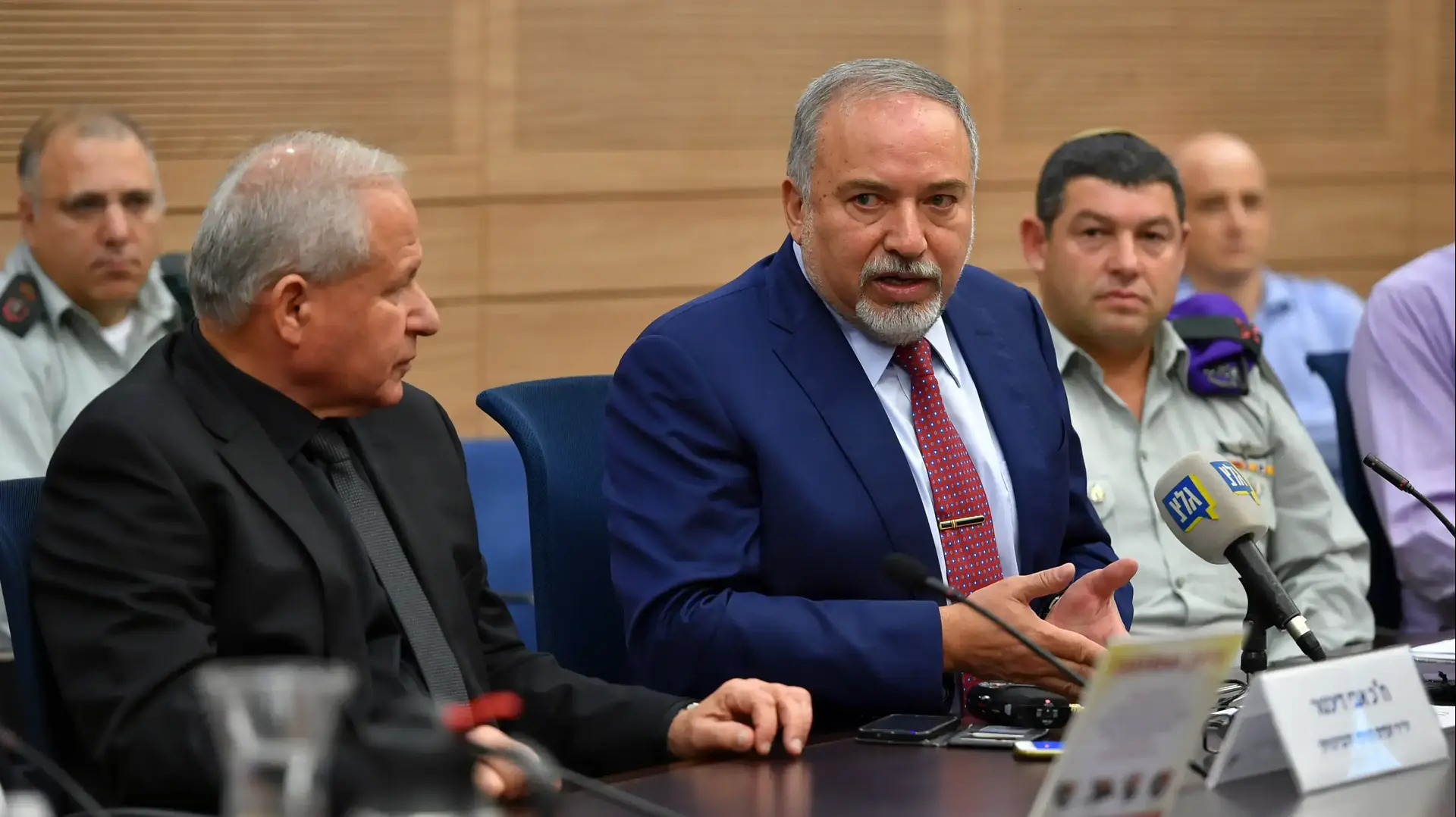 שר הביטחון, אביגדור ליברמן, בוועדת חוץ וביטחון שר הביטחון, אביגדור ליברמן, בוועדת חוץ וביטחון