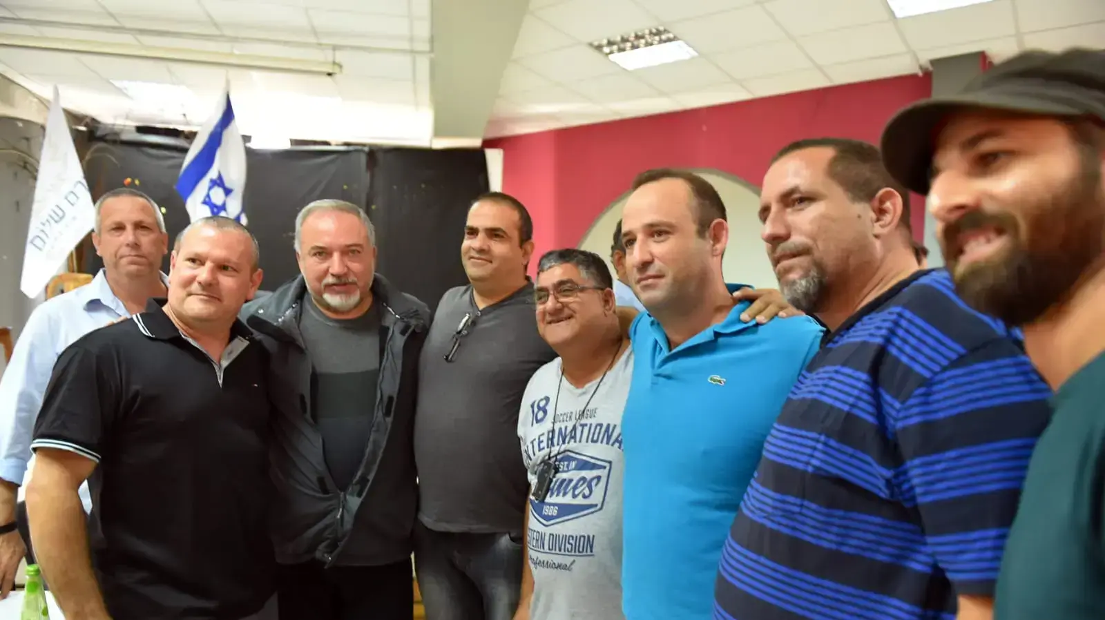 שר הביטחון אביגדור ליברמן בסיור בקיבוץ כרם שלום 26 באוקטובר 2018 שר הביטחון אביגדור ליברמן בסיור בקיבוץ כרם שלום 26 באוקטובר 2018