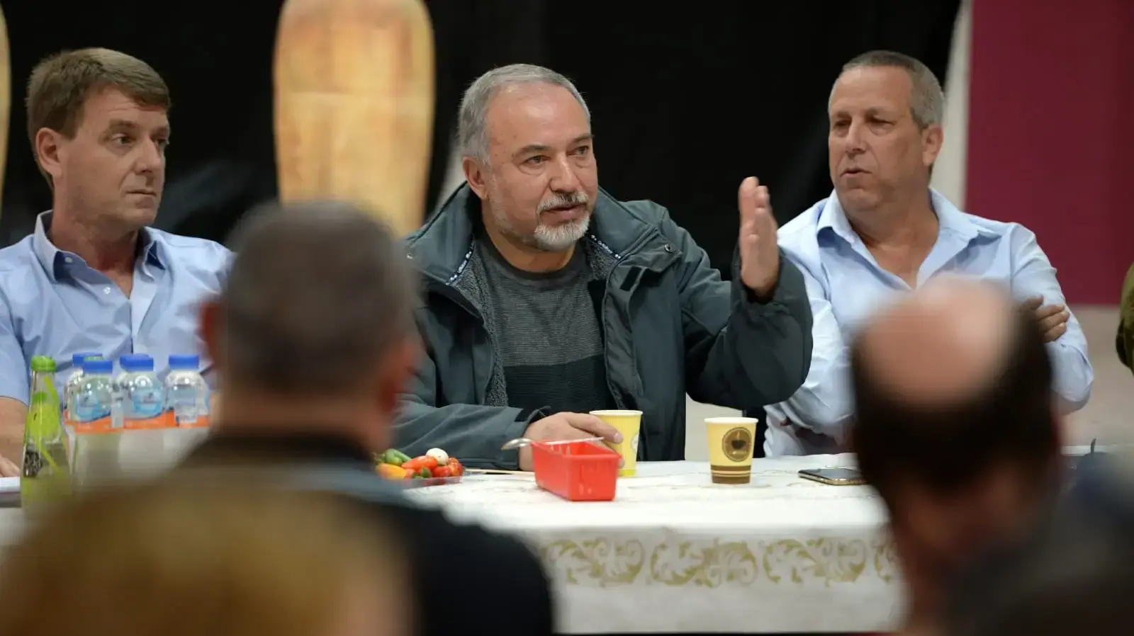 שר הביטחון אביגדור ליברמן בסיור בקיבוץ כרם שלום 26 באוקטובר 2018 שר הביטחון אביגדור ליברמן בסיור בקיבוץ כרם שלום 26 באוקטובר 2018