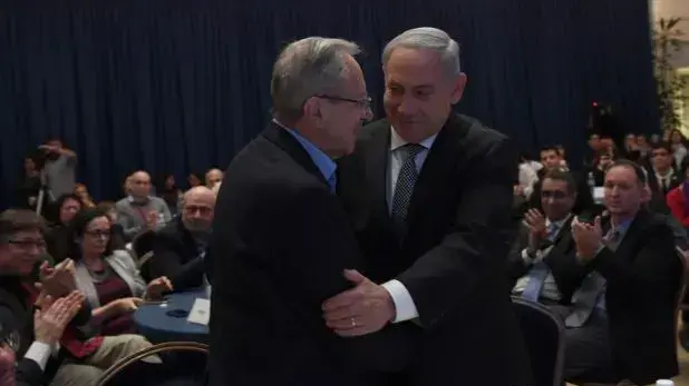 ראש הממשלה בנימין נתניהו בפרס הדיפלומטיה הישראלית למשה ארנס במשרד החוץ ראש הממשלה בנימין נתניהו בפרס הדיפלומטיה הישראלית למשה ארנס במשרד החוץ