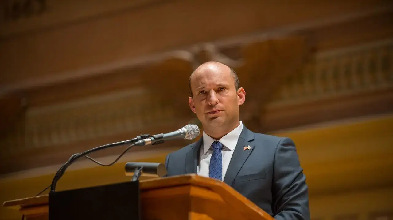 שר החינוך והתפוצות, נפתלי בנט, בעצרת לזכר 11 הקורבנות באירוע הירי בפיטסבורג, פנסילבניה שר החינוך והתפוצות, נפתלי בנט, בעצרת לזכר 11 הקורבנות באירוע הירי בפיטסבורג, פנסילבניה