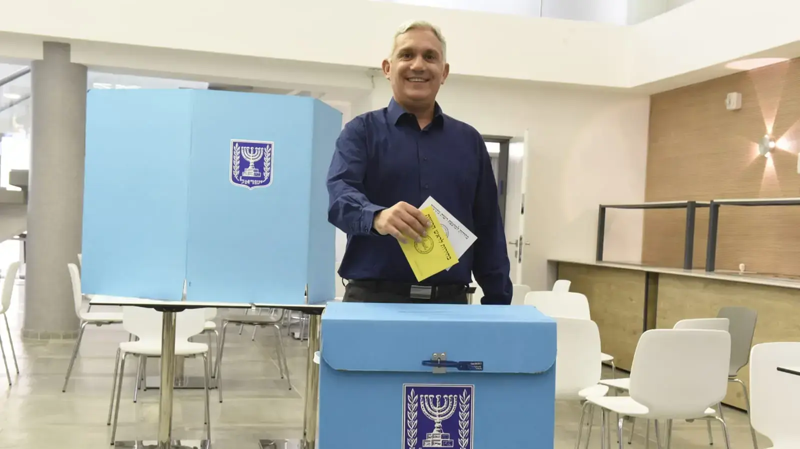 מנכ"ל משרד הפנים, מורדכי כהן, כפר המכביה, רמת גן מנכ"ל משרד הפנים, מורדכי כהן, כפר המכביה, רמת גן