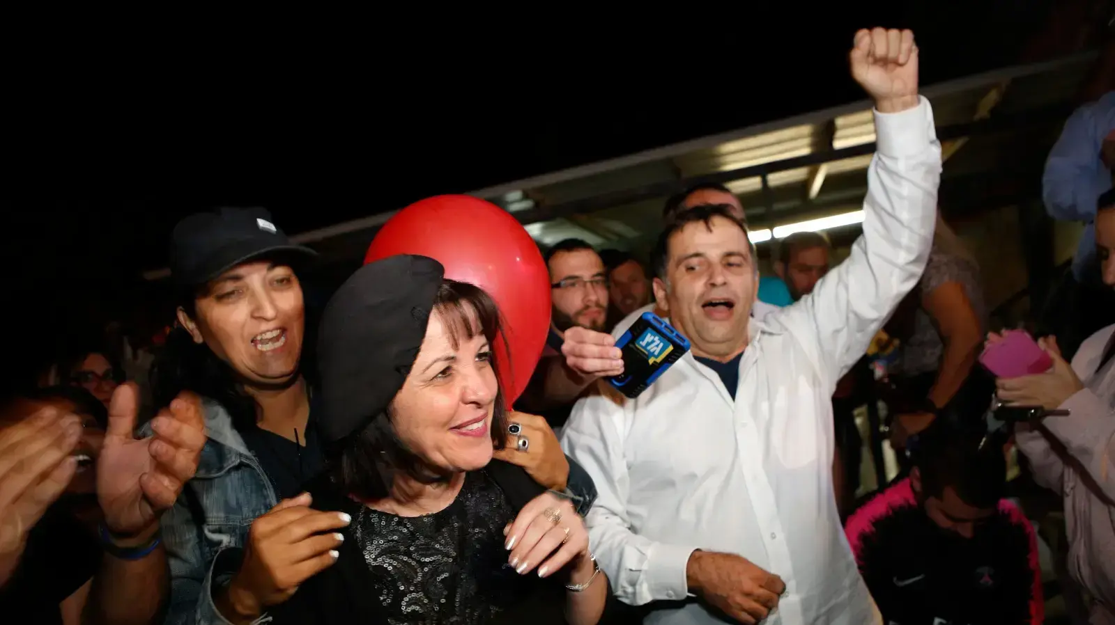 חגיגות הניצחון של עליזה בלוך בבית שמש חגיגות הניצחון של עליזה בלוך בבית שמש