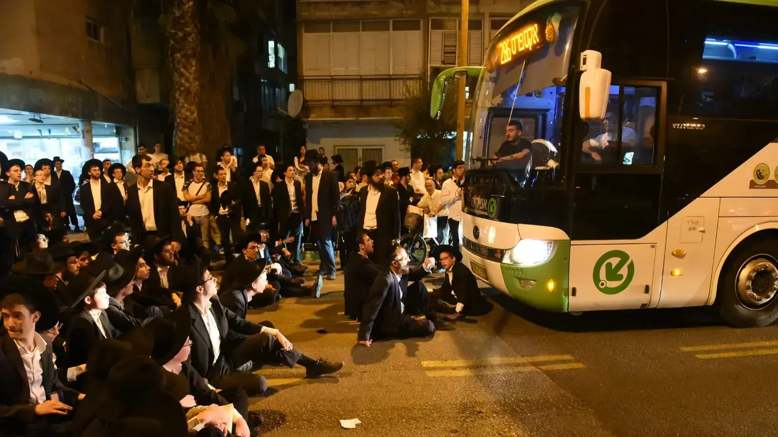 הפגנת החרדים בבני ברק 1 בנובמבר 2018 הפגנת החרדים בבני ברק 1 בנובמבר 2018