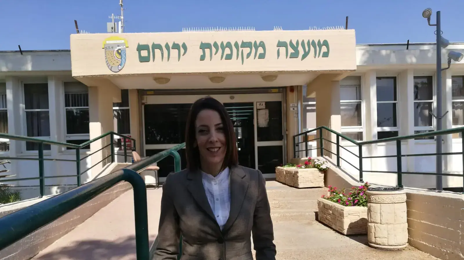 כתבת צבע - המתמודדת על ראשות המועצה בירוחם, טל אוחנה (אייטם של יניר יגנה) כתבת צבע - המתמודדת על ראשות המועצה בירוחם, טל אוחנה (אייטם של יניר יגנה)