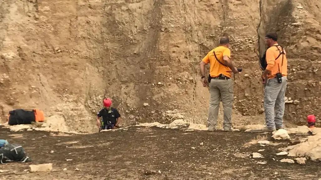 חילוץ מנחל אוג בעקבות שיטפונות חילוץ מנחל אוג בעקבות שיטפונות