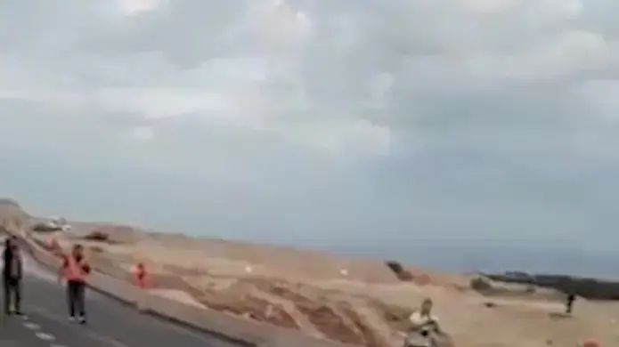 קטע שקרס בכביש 90 בעקבות השיטפונות קטע שקרס בכביש 90 בעקבות השיטפונות