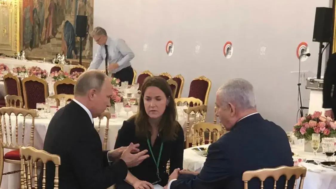 ראש הממשלה בנימין נתניהו נפגש עם ולדימיר פוטין בוועידת השלום בפריז - 11/11/18 ראש הממשלה בנימין נתניהו נפגש עם ולדימיר פוטין בוועידת השלום בפריז - 11/11/18