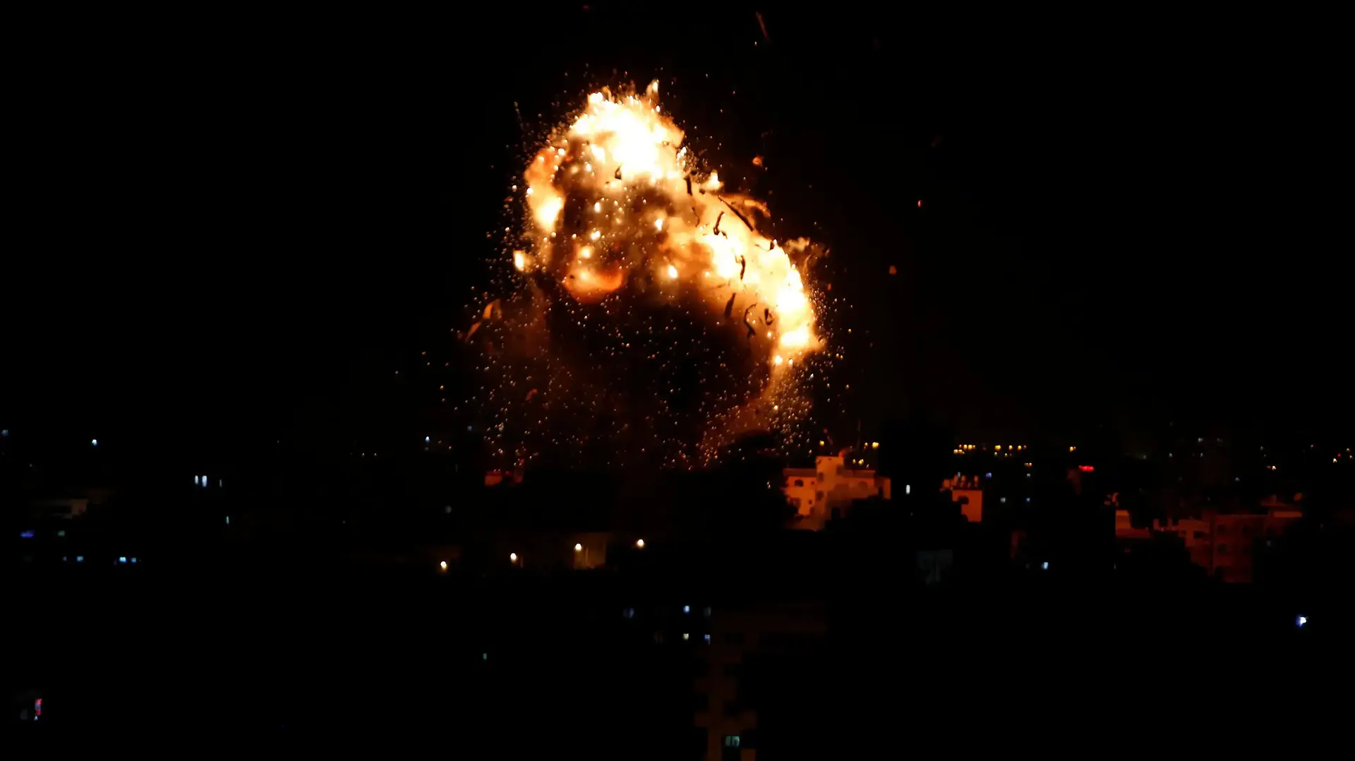 פיצוץ בתקיפות צה"ל בעזה 12 בנובמבר 2018 פיצוץ בתקיפות צה"ל בעזה 12 בנובמבר 2018