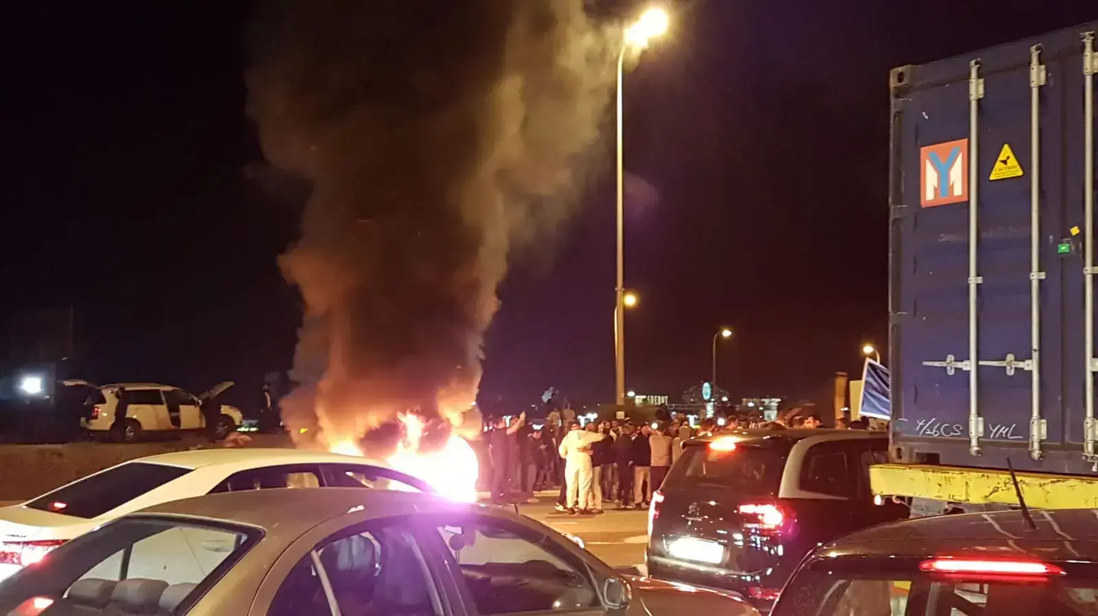 הפגנה של תושבי הדרום נגד הסכם ההסדרה עם חמאס 13 בנובמר 2018 הפגנה של תושבי הדרום נגד הסכם ההסדרה עם חמאס 13 בנובמר 2018