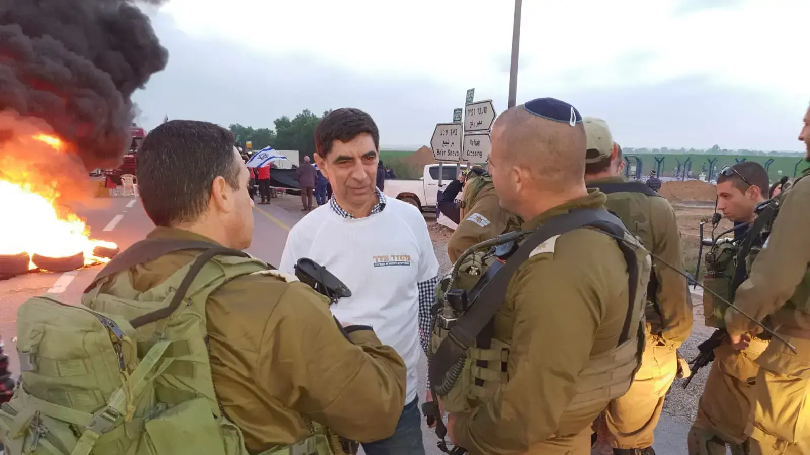 מחאת תושבי הדרום: שמחה גולדין ליד מעבר כרם שלום, 14 בנובמבר 2018 מחאת תושבי הדרום: שמחה גולדין ליד מעבר כרם שלום, 14 בנובמבר 2018