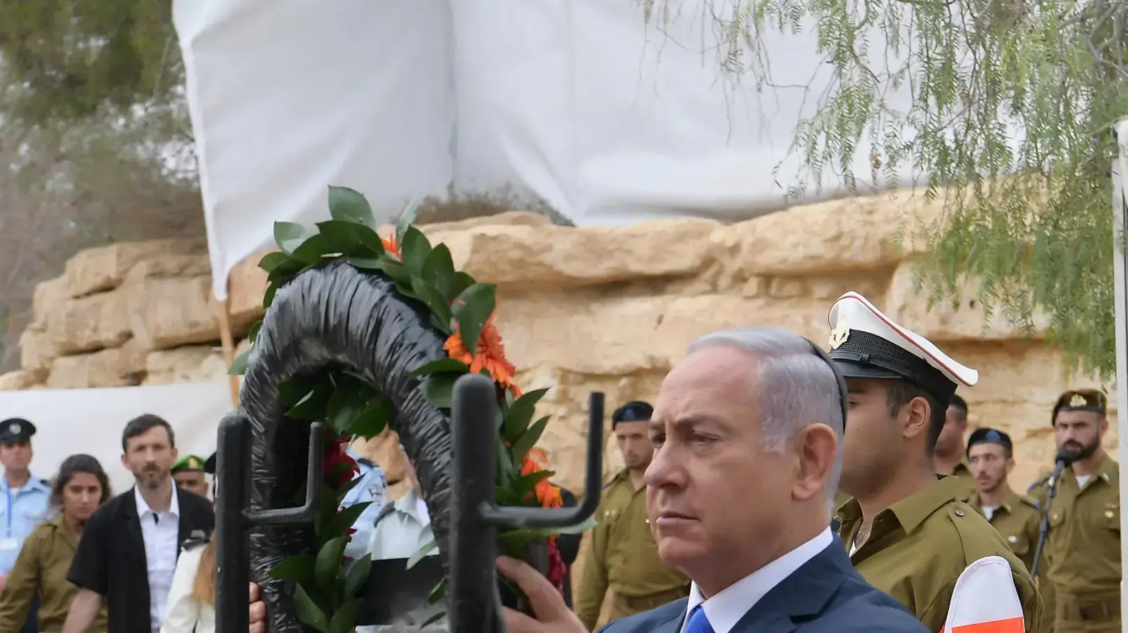 ראש הממשלה בנימין נתניהו בטקס האזכרה לרה"מ דוד בן גוריון בשדה בוקר 14 בנובמבר 2018 ראש הממשלה בנימין נתניהו בטקס האזכרה לרה"מ דוד בן גוריון בשדה בוקר 14 בנובמבר 2018