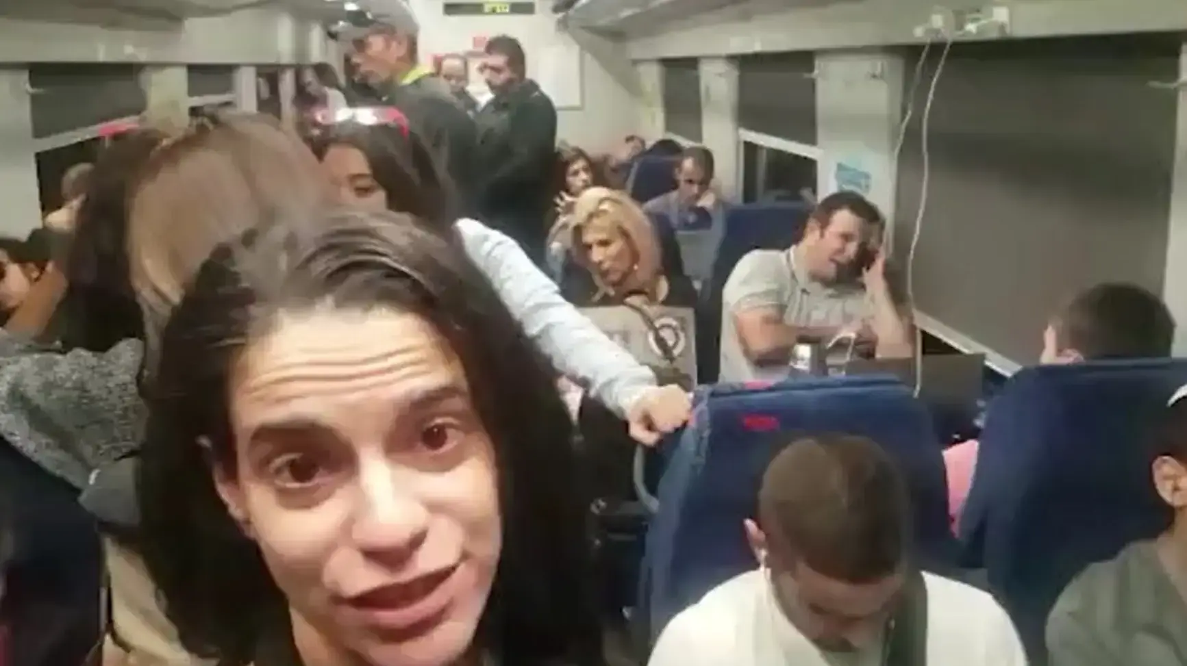 צפיפות ברכבת שמרית נוטמן צפיפות ברכבת שמרית נוטמן