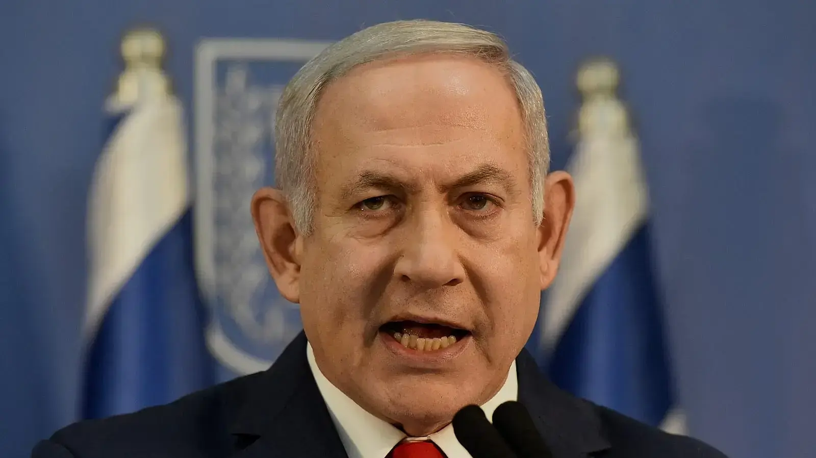 הצהרת ראש הממשלה, בנימין נתניהו בנושא המשך פעילות הממשלה, קריה, תל אביב 18 בנובמבר 2018
(צלמים) הצהרת ראש הממשלה, בנימין נתניהו בנושא המשך פעילות הממשלה, קריה, תל אביב 18 בנובמבר 2018
(צלמים)