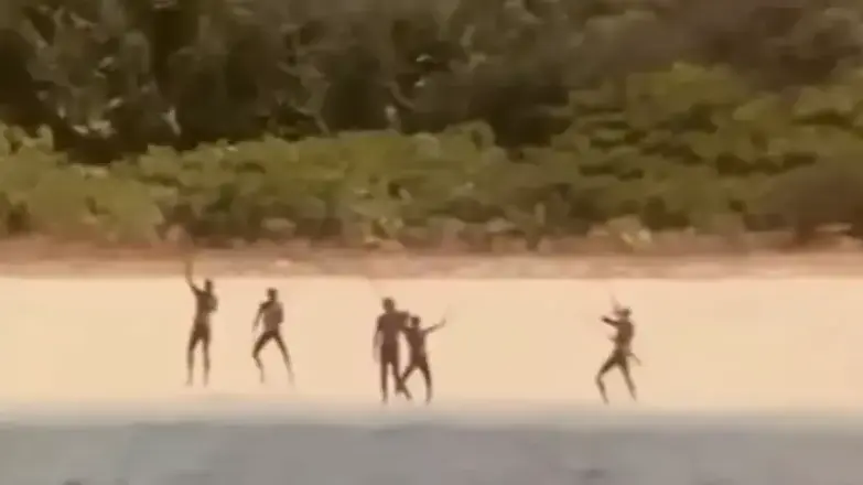 חברי שבט באי שלחופי הודו חברי שבט באי שלחופי הודו
