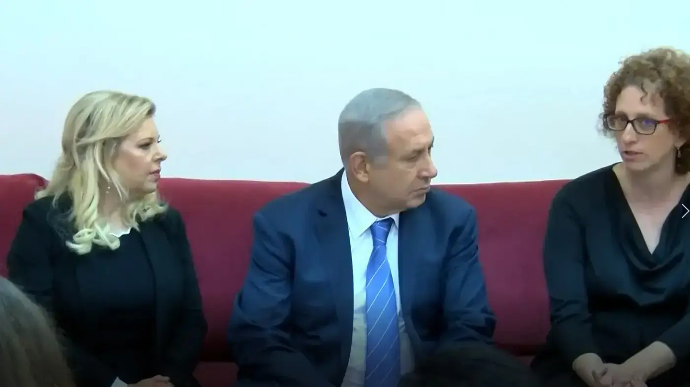 ראשו הממשלה בנימין נתניהו במעון לנשים מוכות בירושלים , נובמבר 2018
