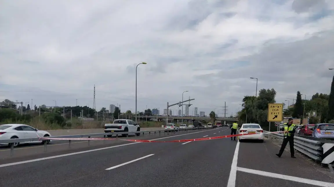 חסימות באיילון צפון בעקבות הפגנה של עובדי מלט 26 בנובמר 2018 חסימות באיילון צפון בעקבות הפגנה של עובדי מלט 26 בנובמר 2018