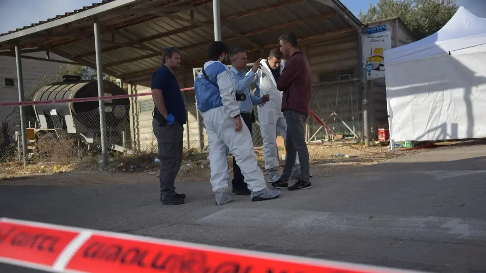 זירת מציאת הגופה של יארה איוב בג'ש, גוש חלב. נובמבר 2018 זירת מציאת הגופה של יארה איוב בג'ש, גוש חלב. נובמבר 2018