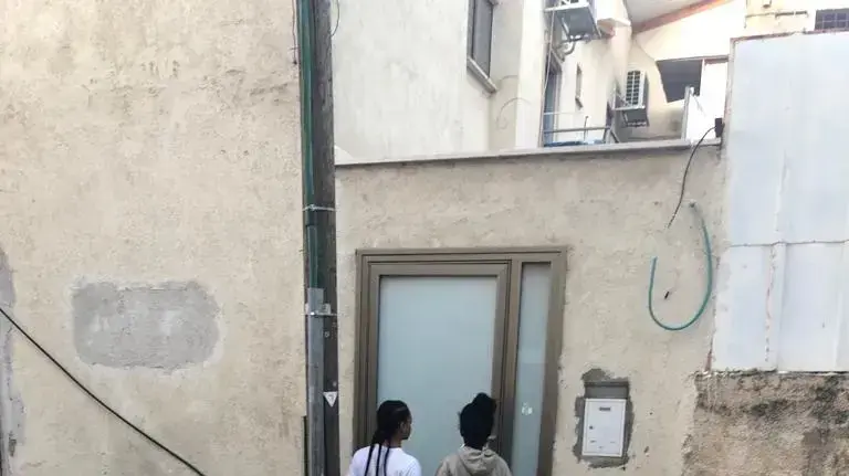 חברותיה של הנערה שנרצחה בתל אביב, 27 בנובמבר 2018 חברותיה של הנערה שנרצחה בתל אביב, 27 בנובמבר 2018