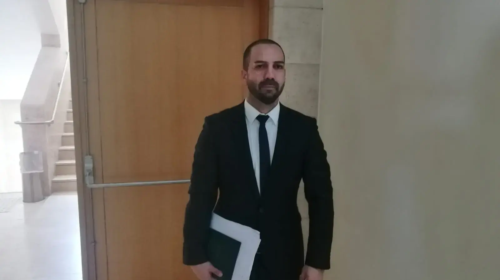 עורך דין עמית ויצמן המייצג את אחד התוקפים באלימות קשה אישה מבוגרת בת 74 ושדדו כ10,000 שקלים עורך דין עמית ויצמן המייצג את אחד התוקפים באלימות קשה אישה מבוגרת בת 74 ושדדו כ10,000 שקלים