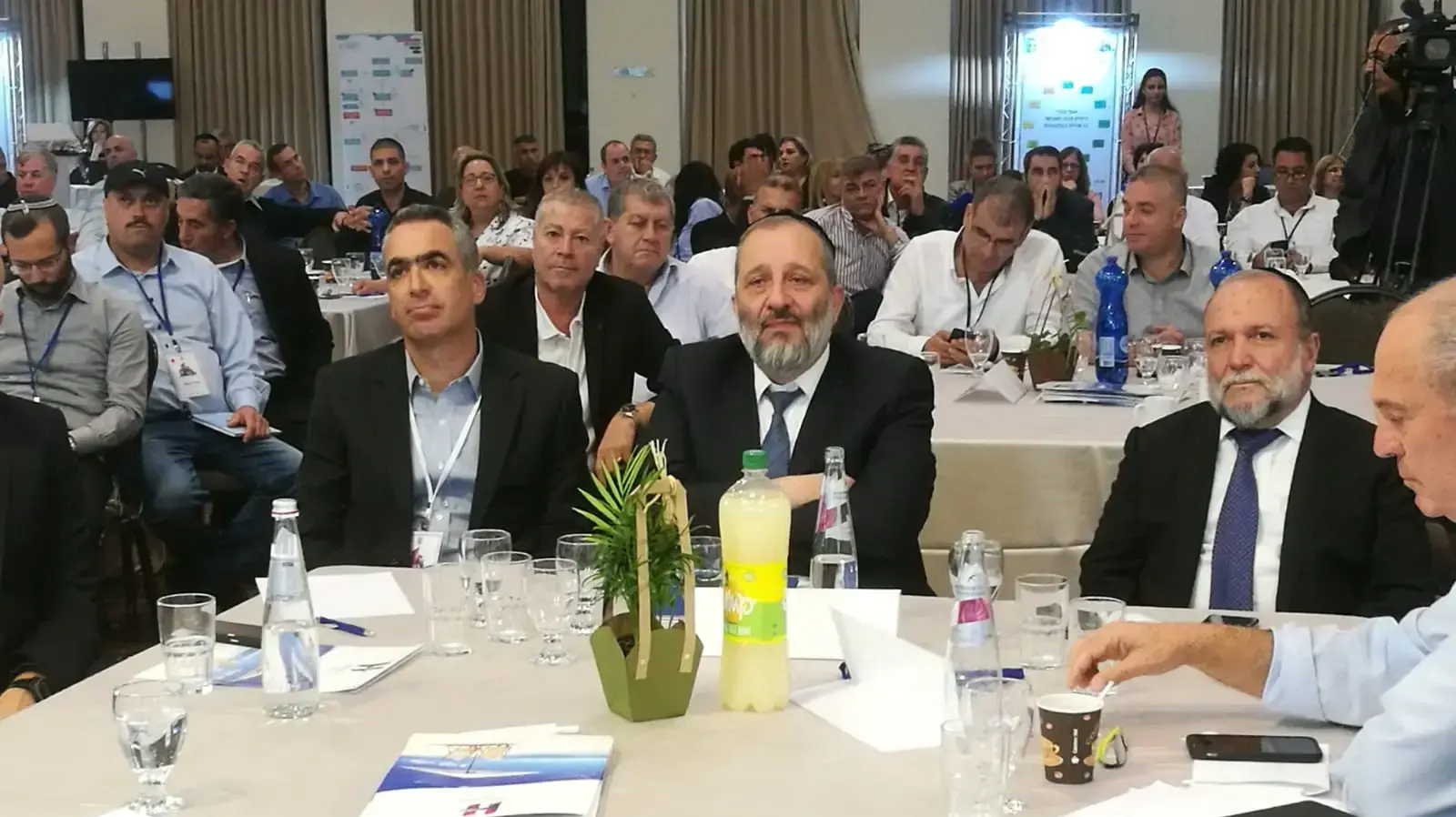 שר הפנים אריה דרעי בכנס ראשי רשויות חדשים במלון הרלינגטון באשקלון, 27 בנובמבר 2018 שר הפנים אריה דרעי בכנס ראשי רשויות חדשים במלון הרלינגטון באשקלון, 27 בנובמבר 2018