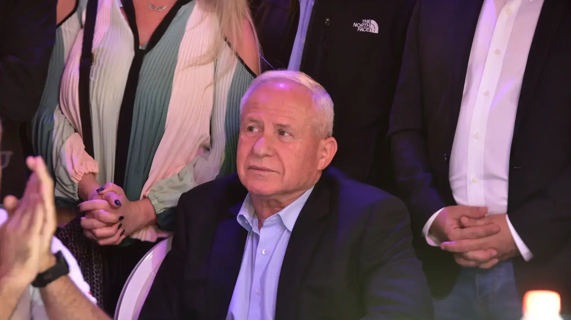 ח"כ אבי דיכטר בטקס הדלקת נר שני של חנוכה במעמד גדעון סער באור יהודה, 3 בדצמבר 2016 ח"כ אבי דיכטר בטקס הדלקת נר שני של חנוכה במעמד גדעון סער באור יהודה, 3 בדצמבר 2016