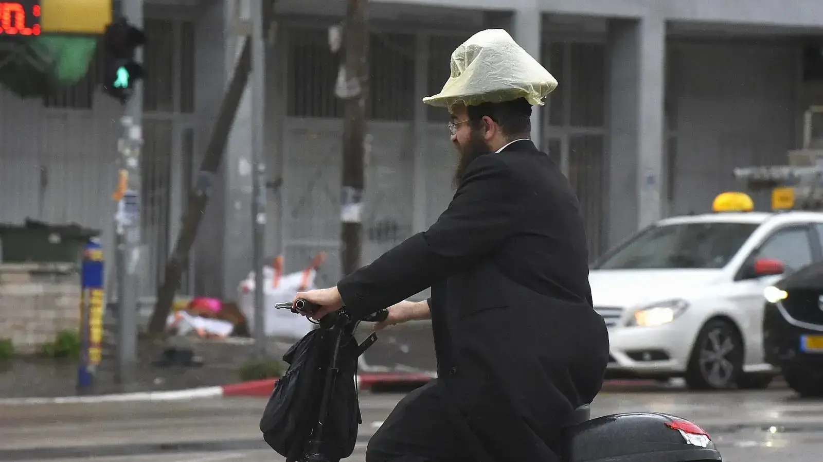 גשם בשמי בני ברק 6 בדצמבר 2018 גשם בשמי בני ברק 6 בדצמבר 2018