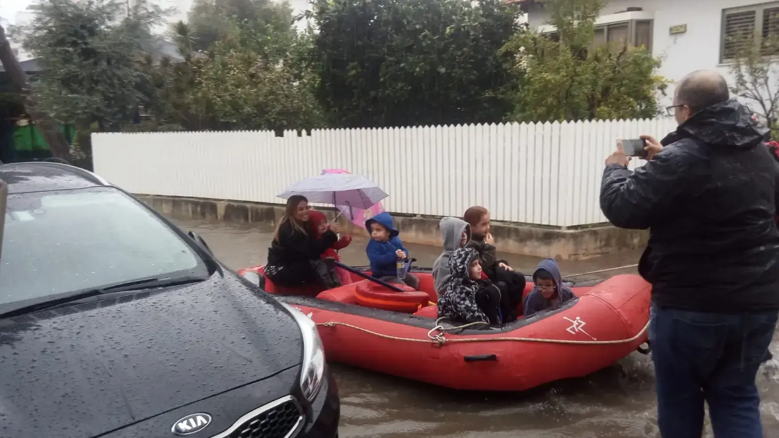 הצפה ברחובות בעקבות תנאי מזג האוויר 6 בדצמבר 2018 הצפה ברחובות בעקבות תנאי מזג האוויר 6 בדצמבר 2018