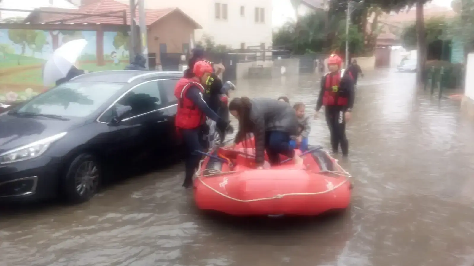 הצפה ברחובות בעקבות תנאי מזג האוויר 6 בדצמבר 2018  