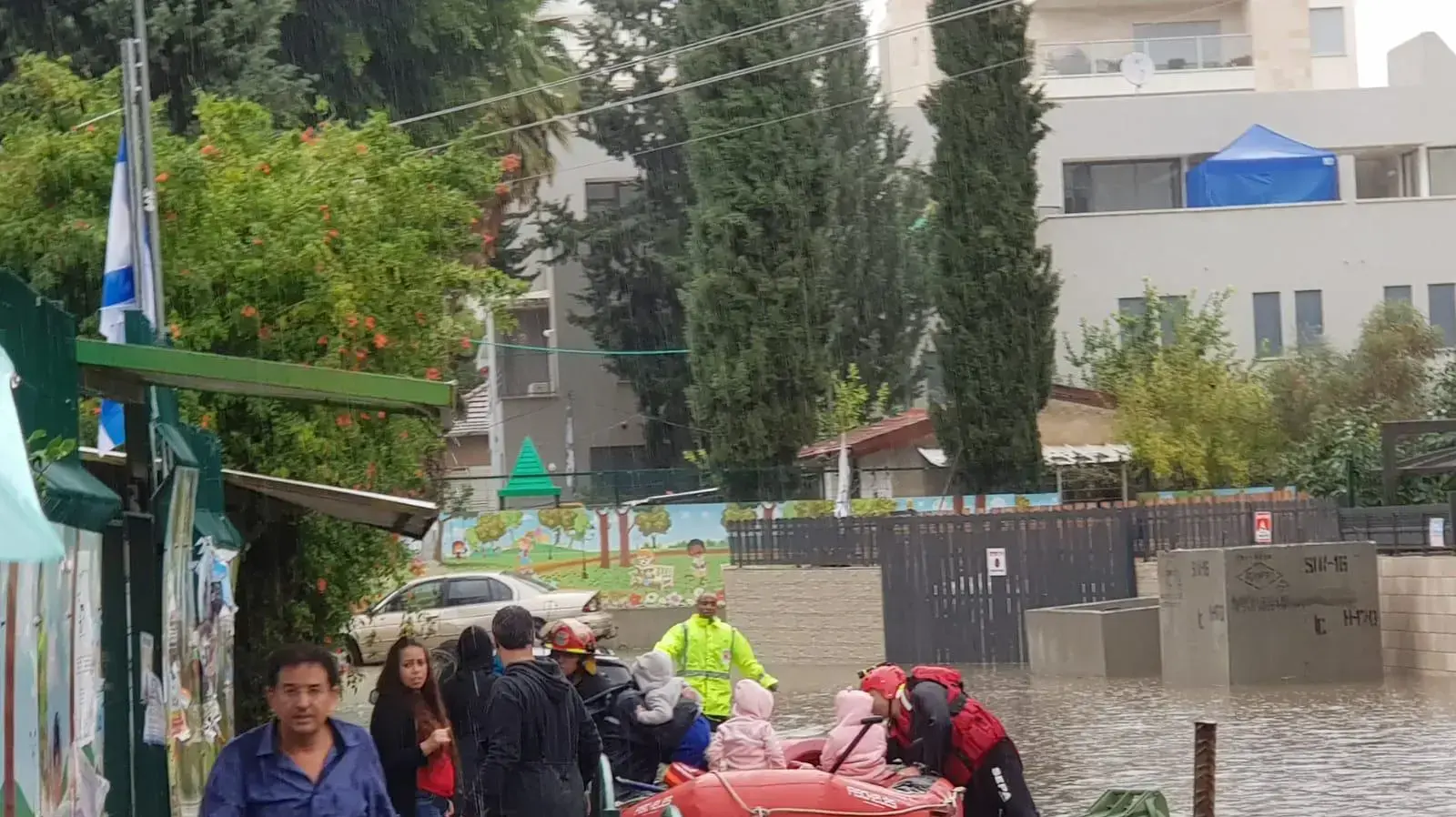 הצפה ברחובות בעקבות תנאי מזג האוויר 6 בדצמבר 2018  