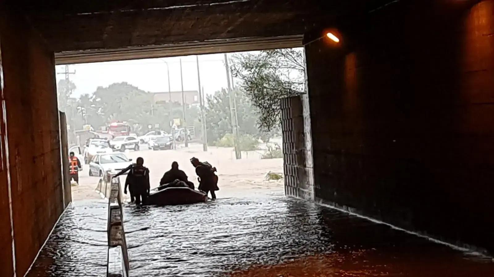 אזרחים חולצו בכפר חב"ד 7 בדצמבר 2018 אזרחים חולצו בכפר חב"ד 7 בדצמבר 2018