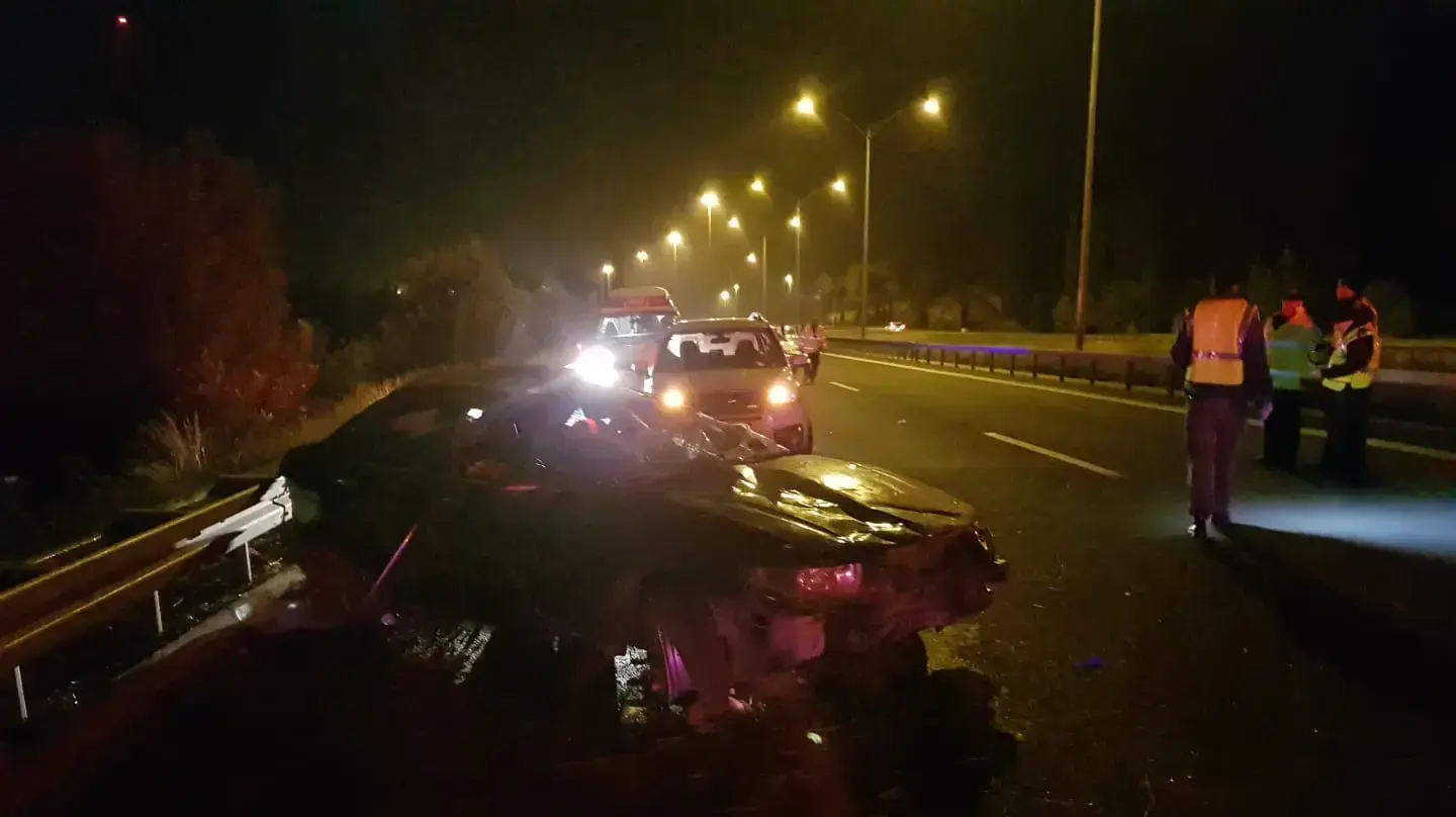 זירת תאונת הדרכים בכביש 6 סמוך לקריית גת, 7 בדצמבר 2018 זירת תאונת הדרכים בכביש 6 סמוך לקריית גת, 7 בדצמבר 2018