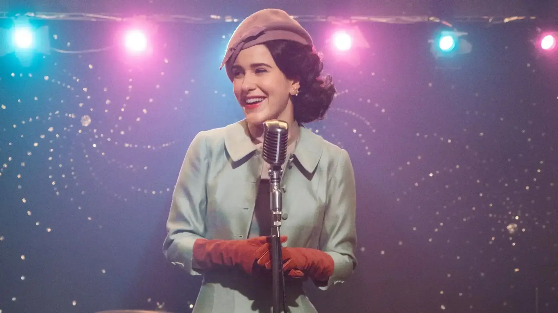 גברת מייזל המופלאה עונה 2, The Marvelous Mrs. Maisel, רייצ'ל ברוסנהן גברת מייזל המופלאה עונה 2, The Marvelous Mrs. Maisel, רייצ'ל ברוסנהן