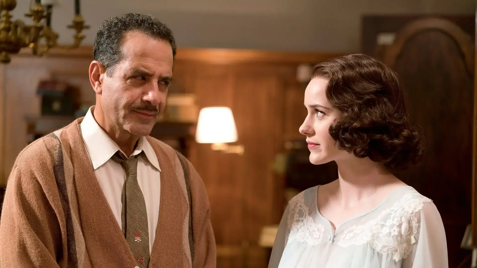 גברת מייזל המופלאה עונה 2, The Marvelous Mrs. Maisel, רייצ'ל ברוסנהן, טוני שלהוב גברת מייזל המופלאה עונה 2, The Marvelous Mrs. Maisel, רייצ'ל ברוסנהן, טוני שלהוב