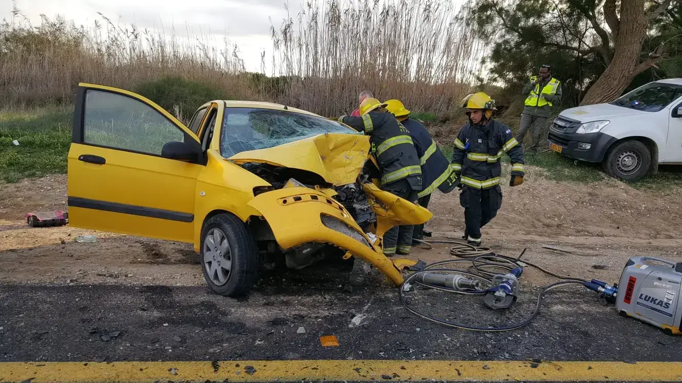 הרוג ושני פצועים בתאונה החזיתית בכביש 2410 מעין השלושה לכיוון כיסופים, 9 בדצמבר 2018 הרוג ושני פצועים בתאונה החזיתית בכביש 2410 מעין השלושה לכיוון כיסופים, 9 בדצמבר 2018