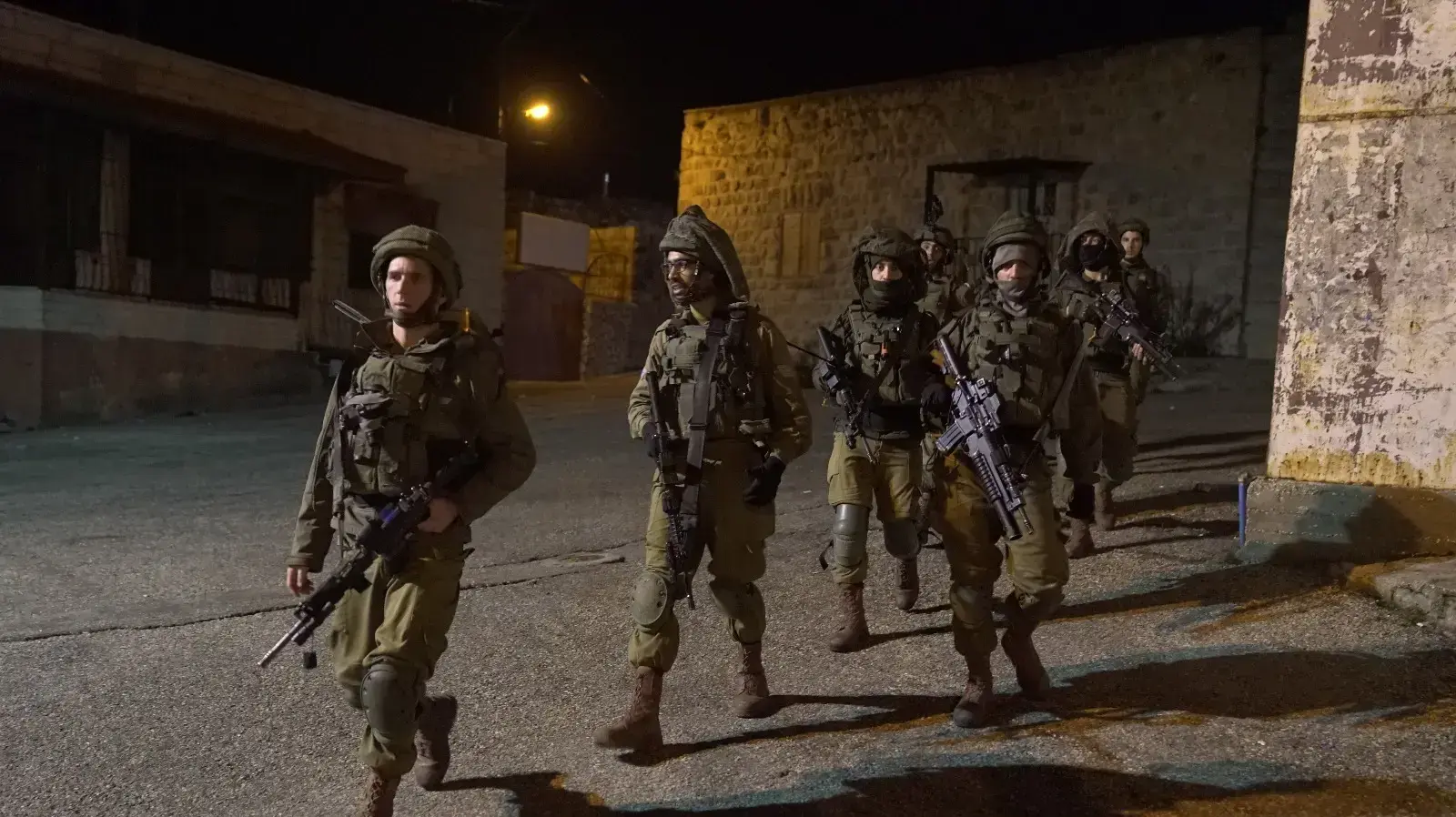 כוחות צה"ל סורקים אחר מבצעי פיגוע הירי בצומת עפרה כוחות צה"ל סורקים אחר מבצעי פיגוע הירי בצומת עפרה
