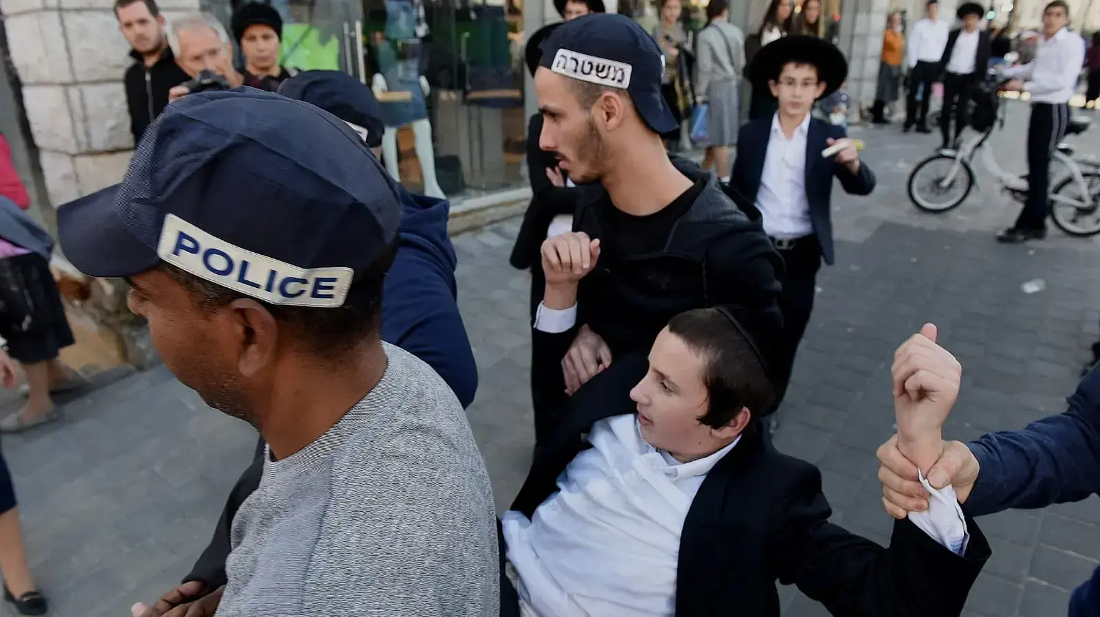 הפגנת חרדים בבני ברק 10 בדצמבר 2018 הפגנת חרדים בבני ברק 10 בדצמבר 2018