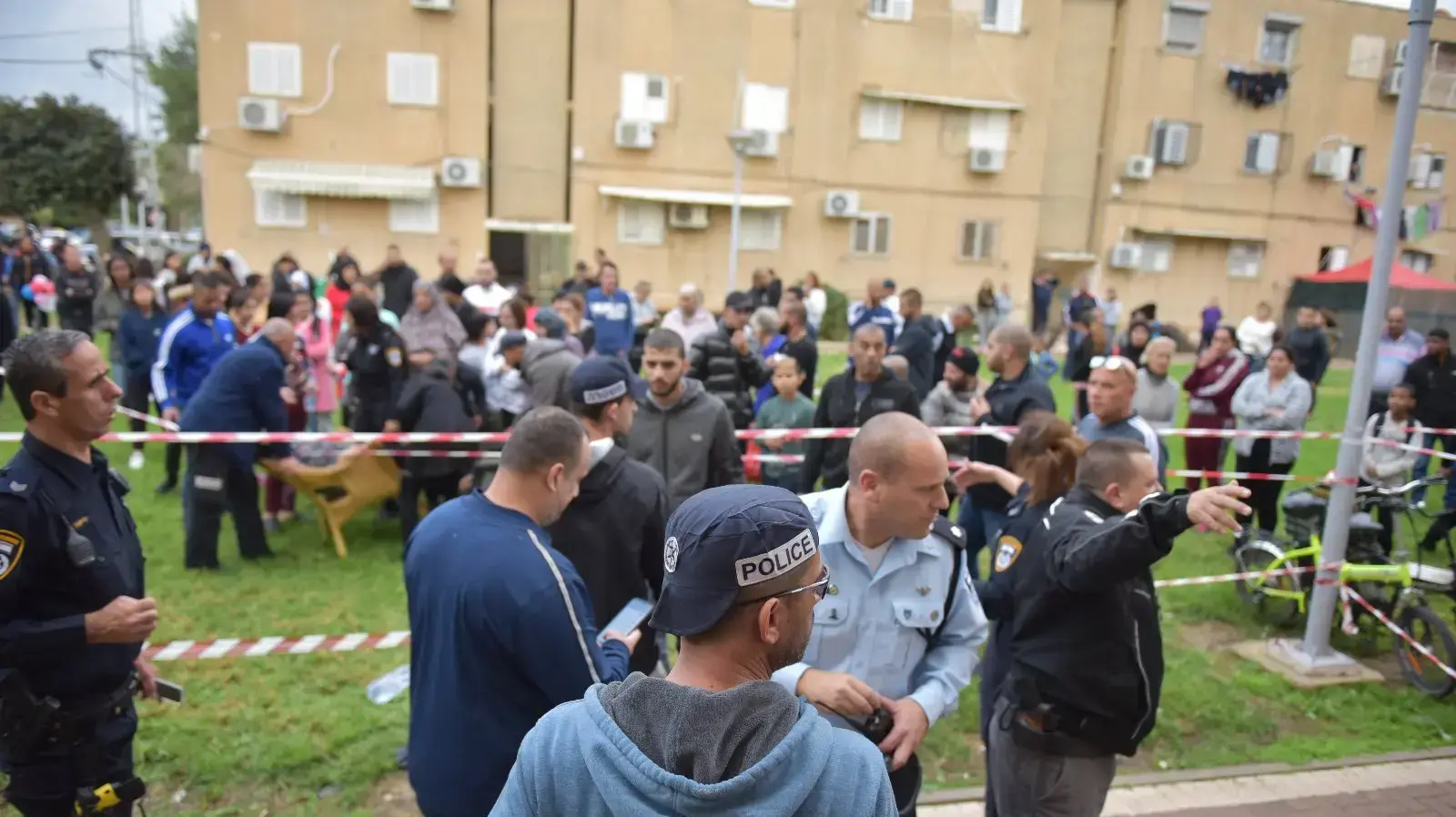 הבניין בו על פי החשד נרצחה האישה בעכו ברחוב הרצוג הבניין בו על פי החשד נרצחה האישה בעכו ברחוב הרצוג
