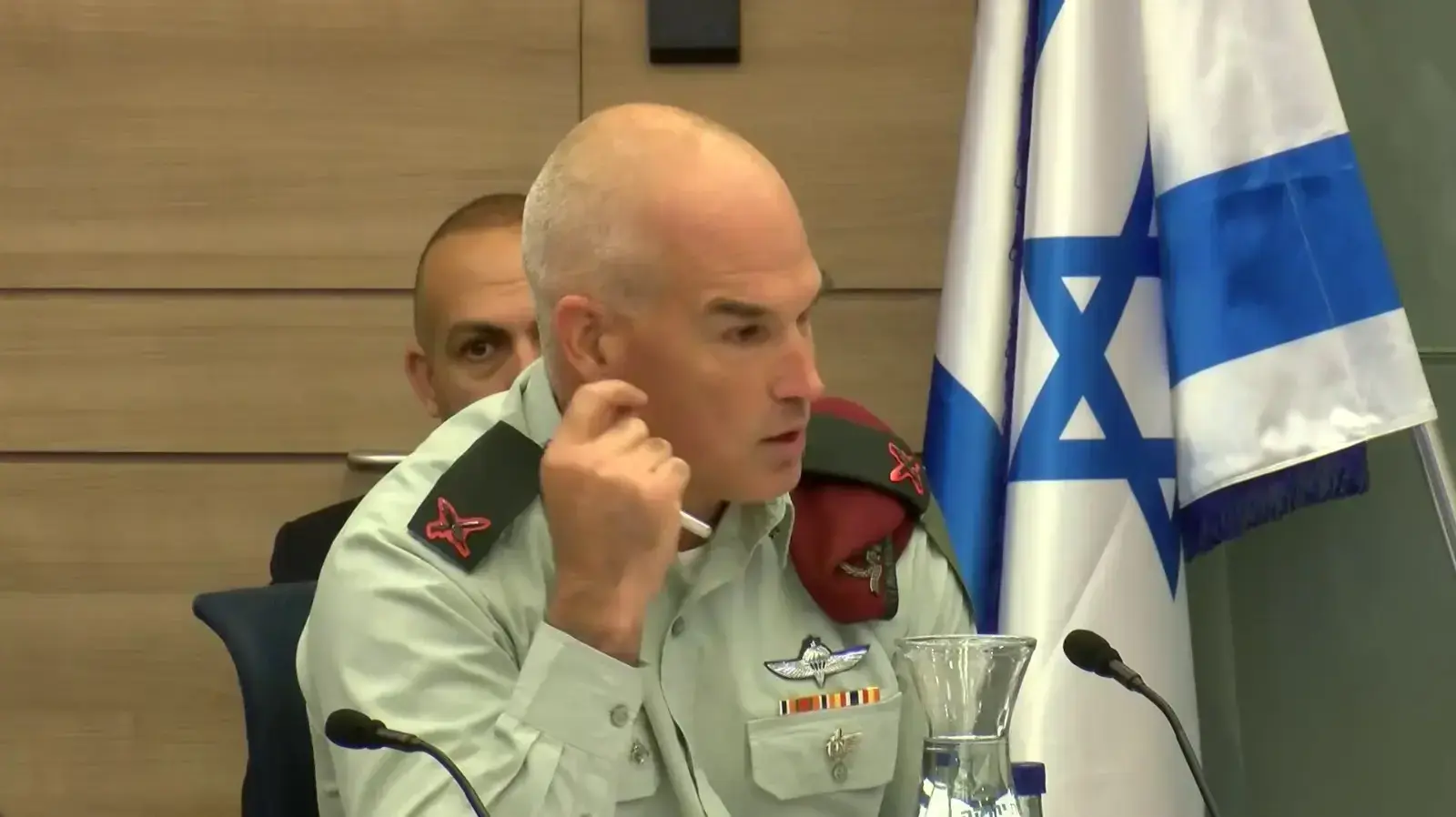 תא"ל אורי גורדין מפקד זרוע יבשה בועדה לביקורת המדינה בנושא מוכנות צבא היבשה למלחמה, בראשות ח"כ שלי יחימוביץ 12 בדצמבר 2018 תא"ל אורי גורדין מפקד זרוע יבשה בועדה לביקורת המדינה בנושא מוכנות צבא היבשה למלחמה, בראשות ח"כ שלי יחימוביץ 12 בדצמבר 2018