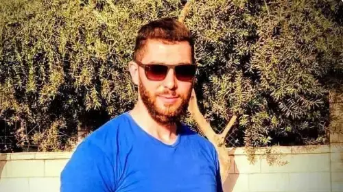 צאלח עומר ברגותי, בן 29, תושב הכפר כובר שבבנימין, המחבל שביצע את הפיגוע עפרה, נורה ע"י צה"ל צאלח עומר ברגותי, בן 29, תושב הכפר כובר שבבנימין, המחבל שביצע את הפיגוע עפרה, נורה ע"י צה"ל