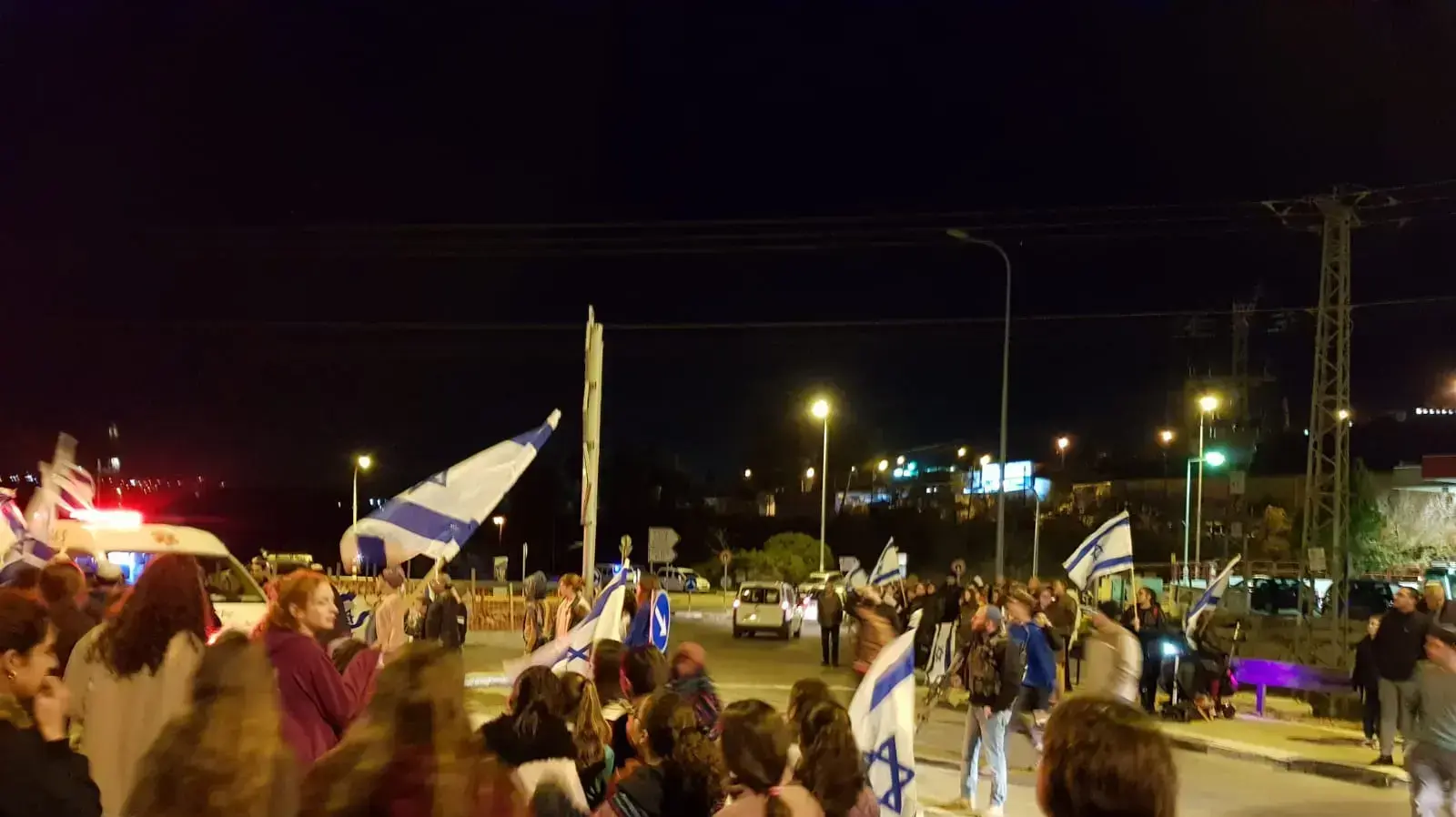 הפגנת תושבי קדומים בכיכר הכניסה לקדומים, 13 בדצמבר 2018 הפגנת תושבי קדומים בכיכר הכניסה לקדומים, 13 בדצמבר 2018