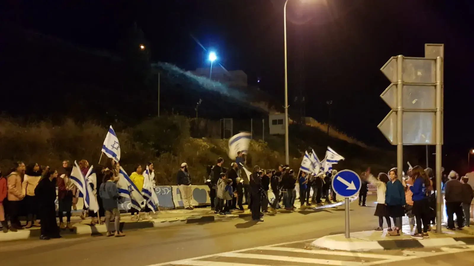 הפגנת תושבי קדומים בכיכר הכניסה לקדומים, 13 בדצמבר 2018 הפגנת תושבי קדומים בכיכר הכניסה לקדומים, 13 בדצמבר 2018