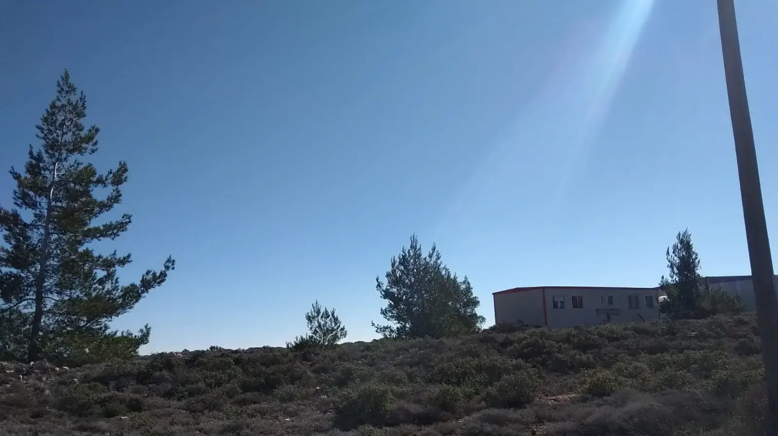 מבנים שהוצבו במאחז עמונה ב-14 בדצמבר 2018 מבנים שהוצבו במאחז עמונה ב-14 בדצמבר 2018